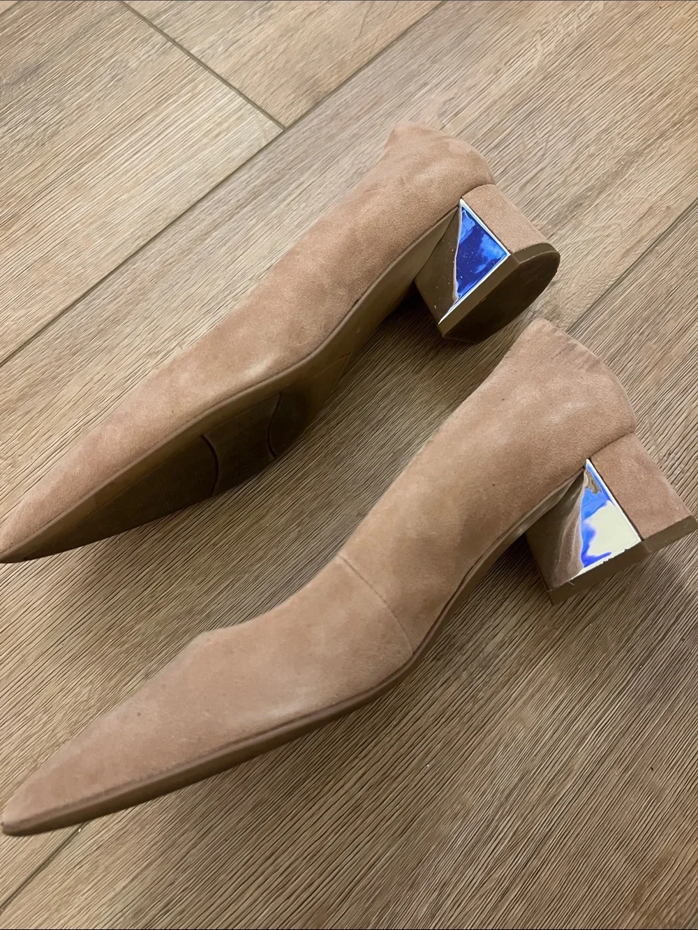 Franco Darto L-Global Toffee Nude Suede Point Toe Pumps 6